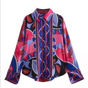 NWT Satin button shirt - M